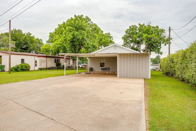 4006 Lands End Court, Granbury, TX 76048