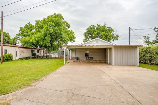 4006 Lands End Court, Granbury, TX 76048