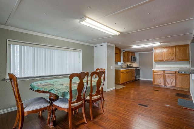 4006 Lands End Court, Granbury, TX 76048