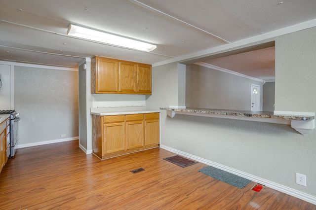 4006 Lands End Court, Granbury, TX 76048
