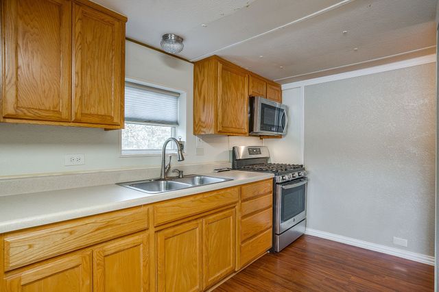 4006 Lands End Court, Granbury, TX 76048