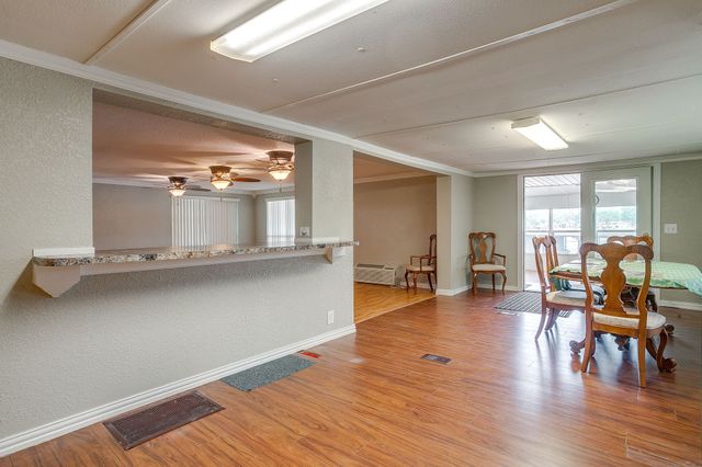 4006 Lands End Court, Granbury, TX 76048