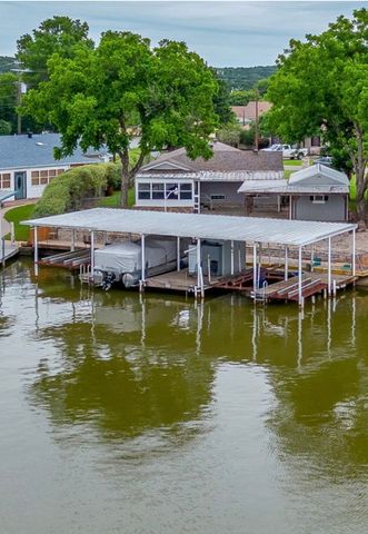 4006 Lands End Court, Granbury, TX 76048