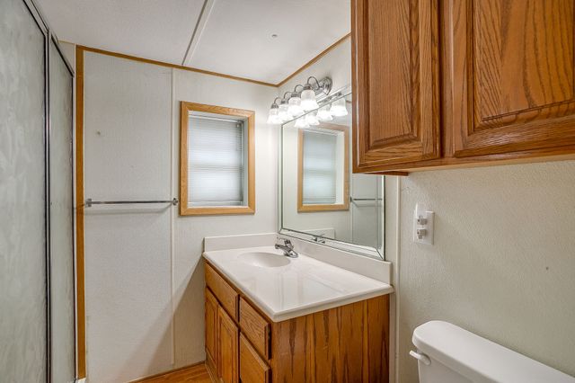 4006 Lands End Court, Granbury, TX 76048
