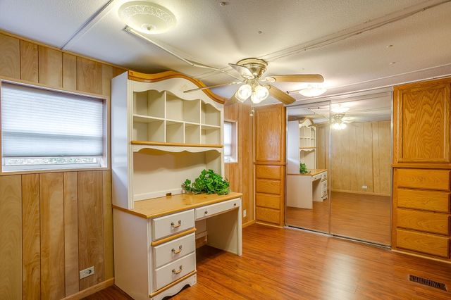 4006 Lands End Court, Granbury, TX 76048