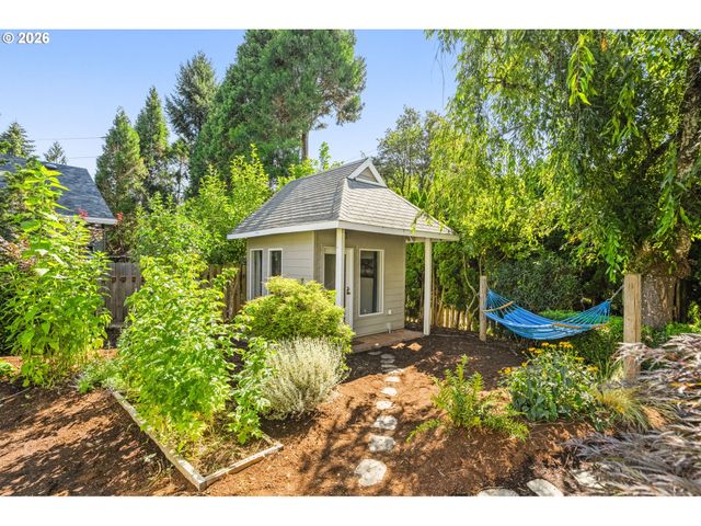 19290 CAPTAINS Ct, Oregon City, OR 97045