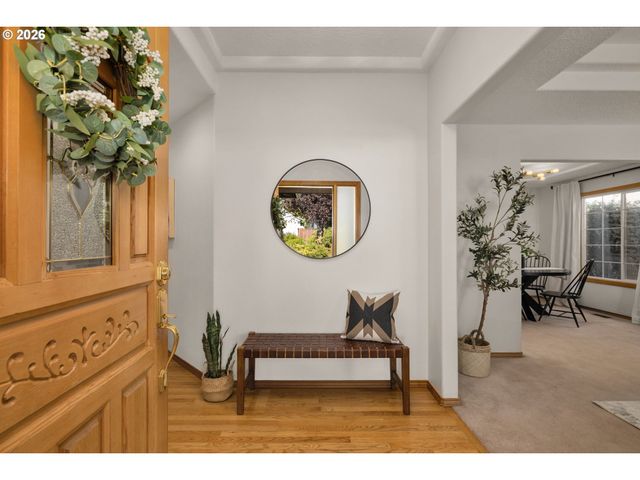 19290 CAPTAINS Ct, Oregon City, OR 97045