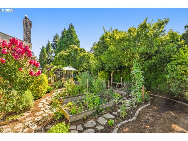 19290 CAPTAINS Ct, Oregon City, OR 97045