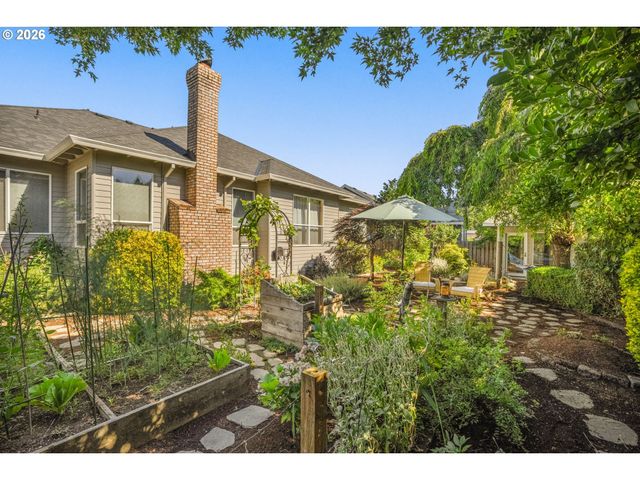 19290 CAPTAINS Ct, Oregon City, OR 97045