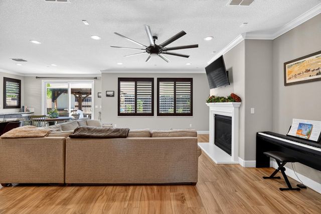 217 Seneca Way, Lodi, CA 95240