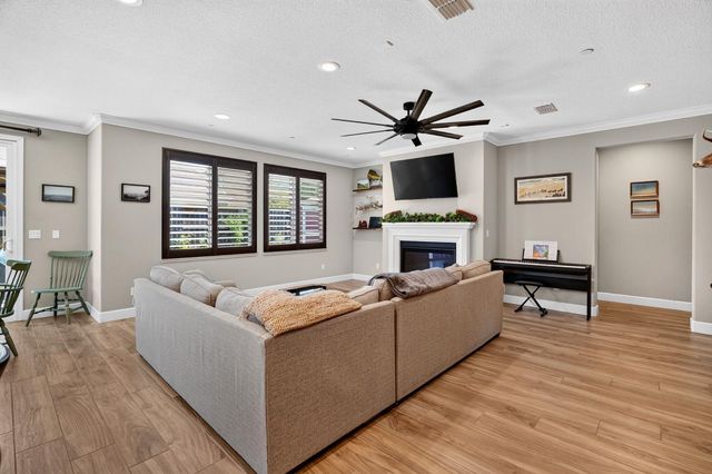 217 Seneca Way, Lodi, CA 95240