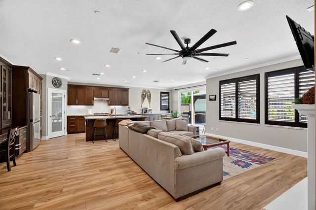 217 Seneca Way, Lodi, CA 95240