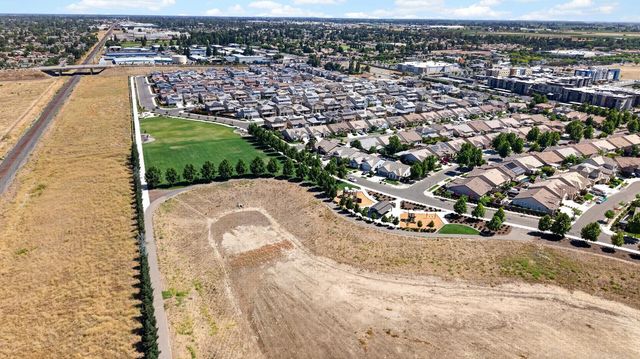217 Seneca Way, Lodi, CA 95240