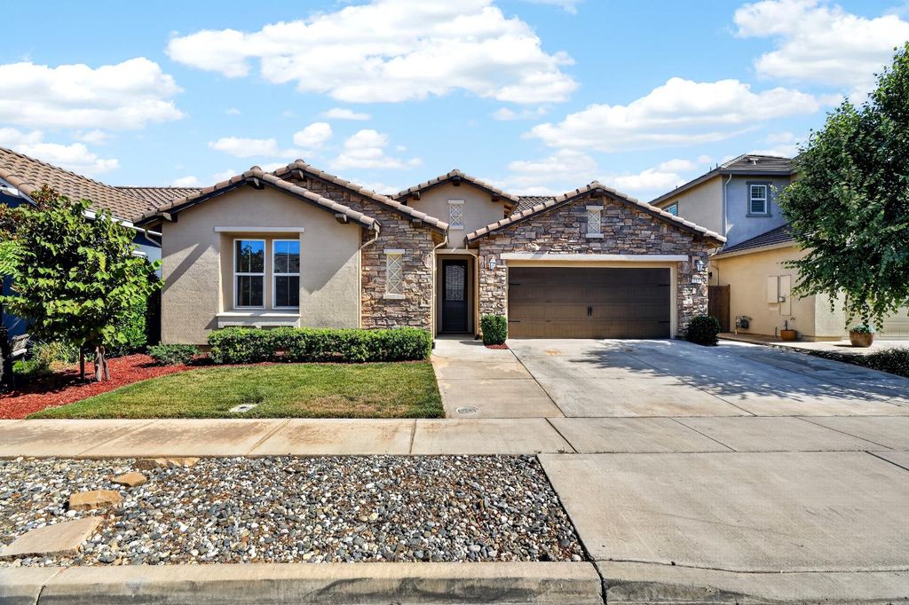 217 Seneca Way, Lodi, CA 95240