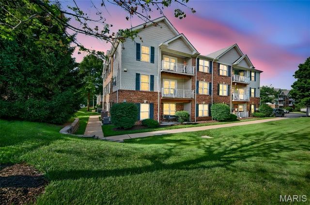 11095 Gravois Road 204, St Louis, MO 63126