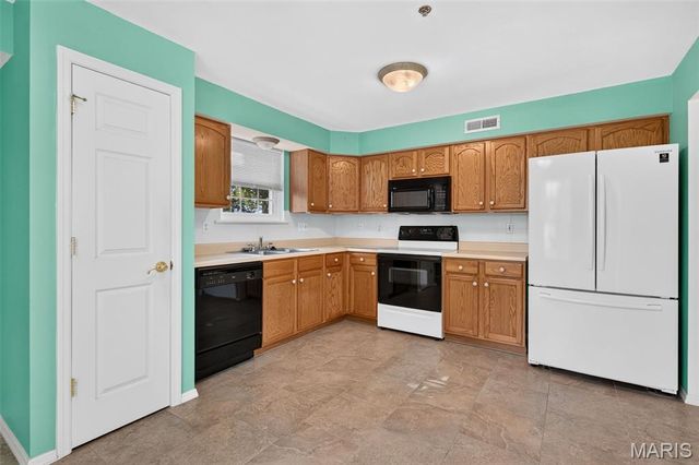 11095 Gravois Road 204, St Louis, MO 63126