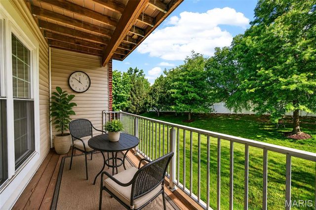 11095 Gravois Road 204, St Louis, MO 63126