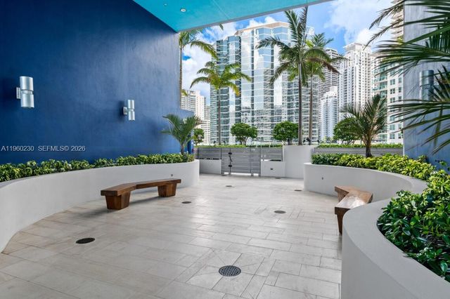 1300 Brickell Bay Dr 2700, Miami, FL 33131