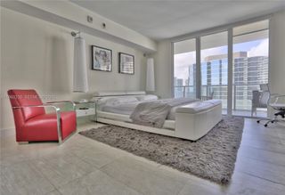 1300 Brickell Bay Dr 2700, Miami, FL 33131