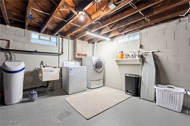 704 Woodlawn Avenue NW, Canton, OH 44708