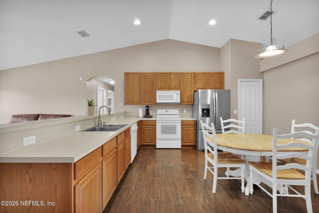 13696 DEVAN LEE Drive E, Jacksonville, FL 32226