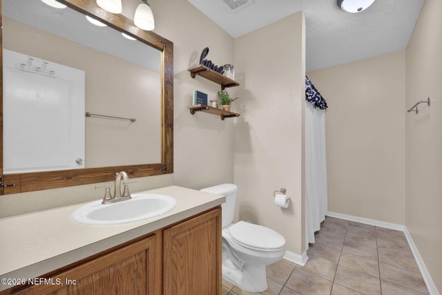 13696 DEVAN LEE Drive E, Jacksonville, FL 32226