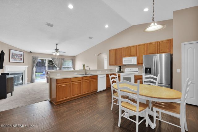 13696 DEVAN LEE Drive E, Jacksonville, FL 32226