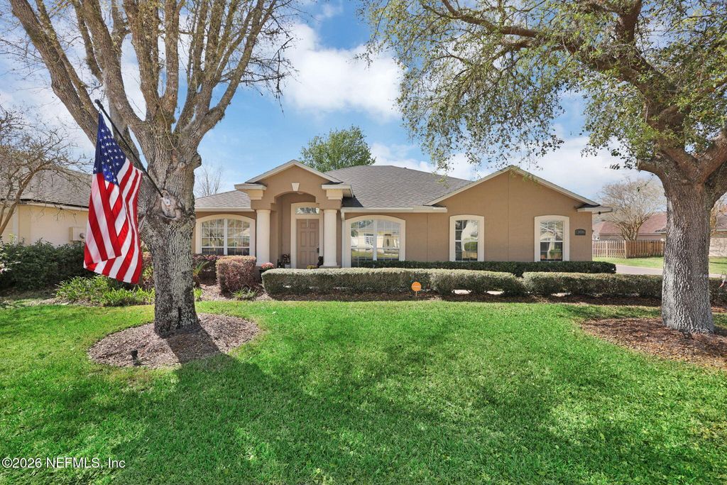 13696 DEVAN LEE Drive E, Jacksonville, FL 32226
