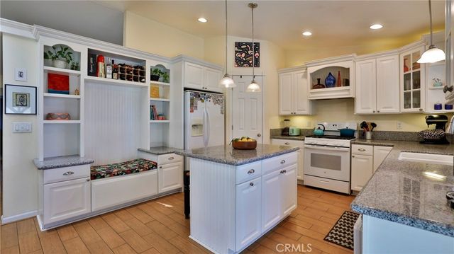 28335 Merridy, Highland, CA 92346