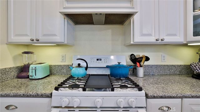 28335 Merridy, Highland, CA 92346