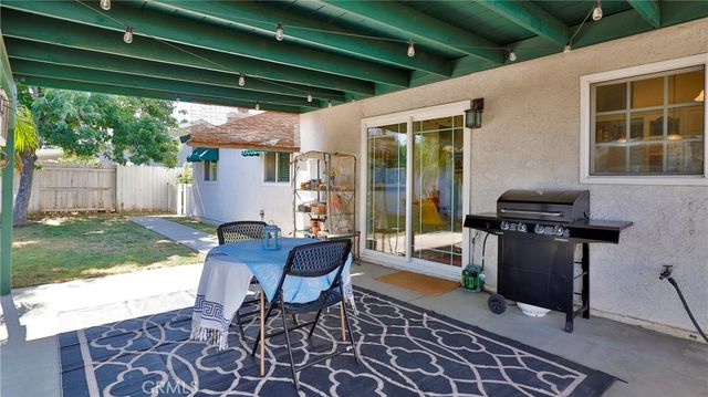 28335 Merridy, Highland, CA 92346