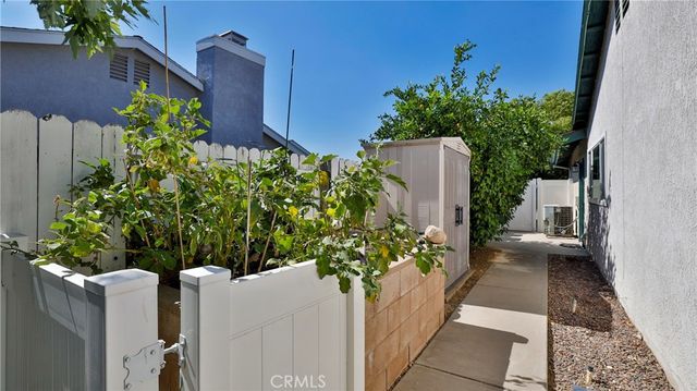 28335 Merridy, Highland, CA 92346