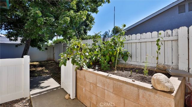 28335 Merridy, Highland, CA 92346