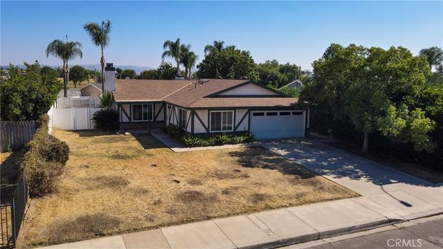 28335 Merridy, Highland, CA 92346