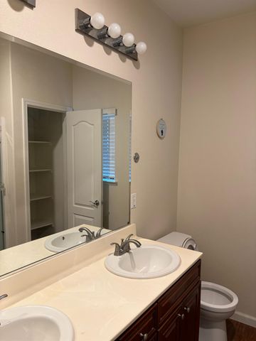 5401 W University Avenue, Fresno, CA 93722