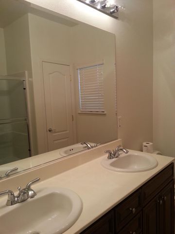 5401 W University Avenue, Fresno, CA 93722