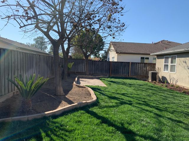 5401 W University Avenue, Fresno, CA 93722