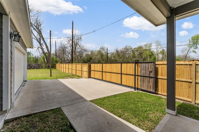 6441 De Priest Street, Houston, TX 77091
