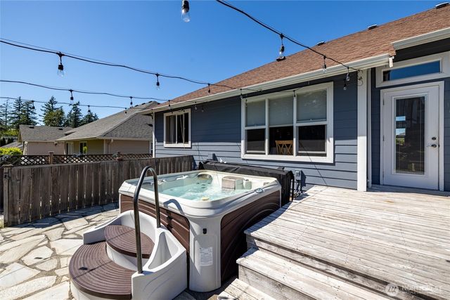 3924 Ruston Way, Bellingham, WA 98226