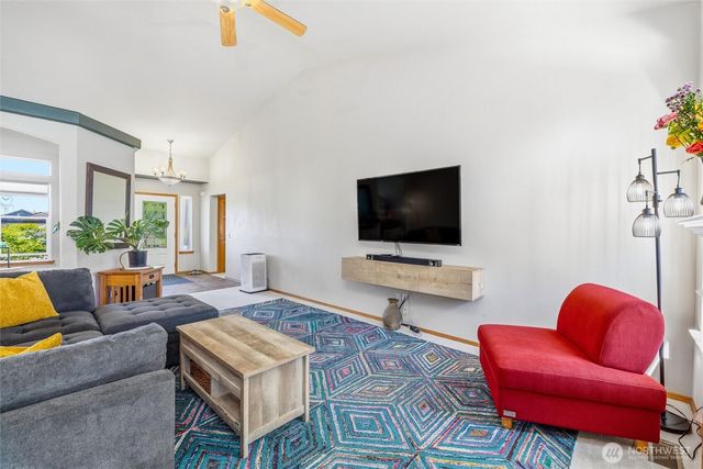 3924 Ruston Way, Bellingham, WA 98226