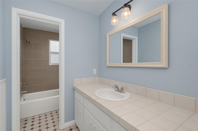 4107 HUDSON WAY, Tampa, FL 33618