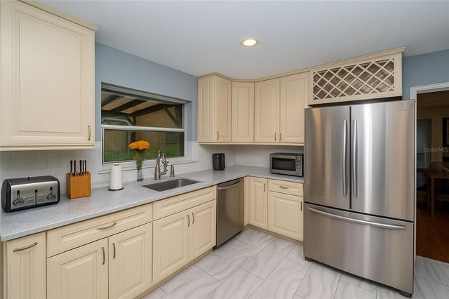 4107 HUDSON WAY, Tampa, FL 33618