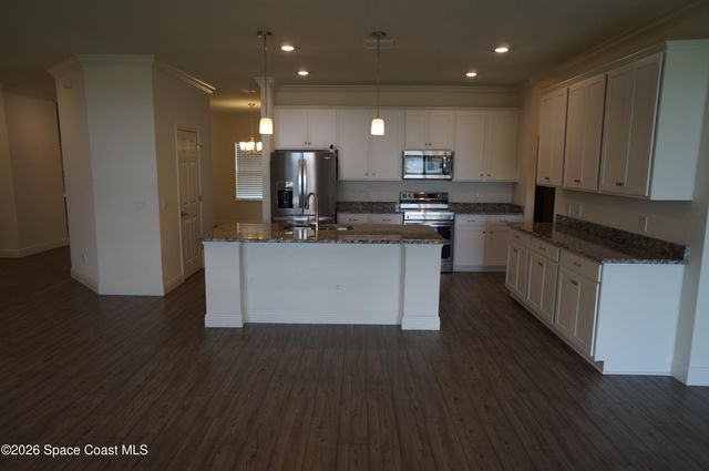 153 Oakcrest Avenue NE, Palm Bay, FL 32907