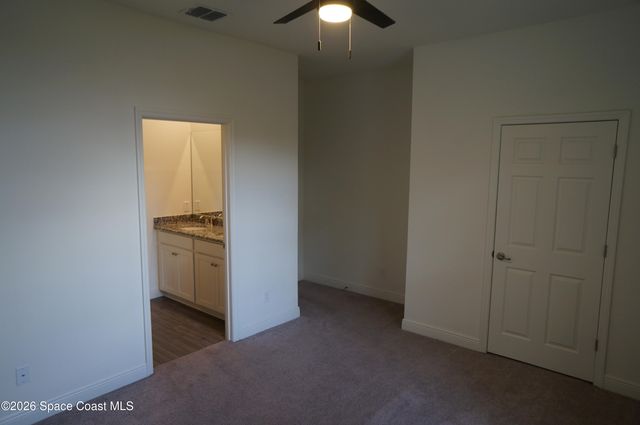 153 Oakcrest Avenue NE, Palm Bay, FL 32907