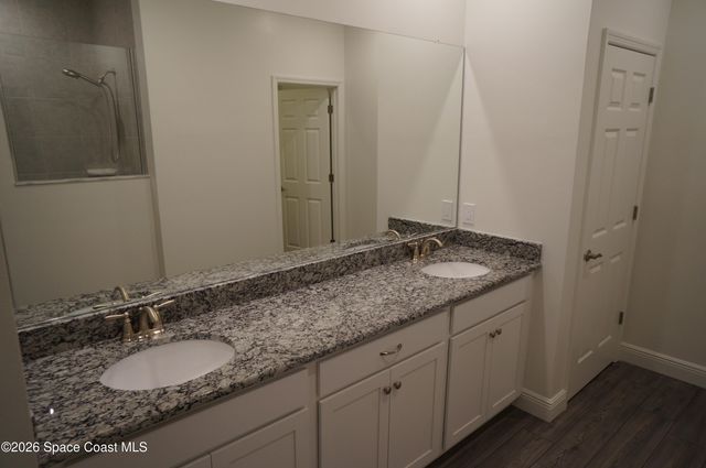 153 Oakcrest Avenue NE, Palm Bay, FL 32907