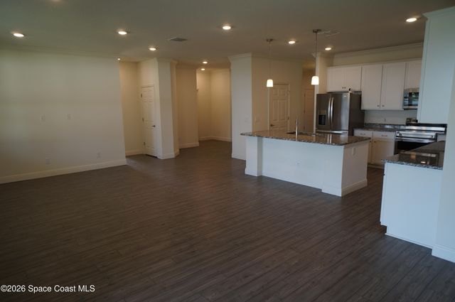 153 Oakcrest Avenue NE, Palm Bay, FL 32907