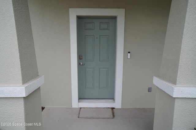 153 Oakcrest Avenue NE, Palm Bay, FL 32907