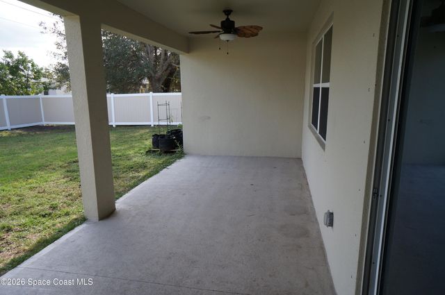 153 Oakcrest Avenue NE, Palm Bay, FL 32907