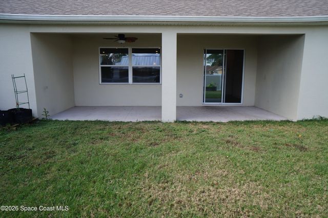 153 Oakcrest Avenue NE, Palm Bay, FL 32907