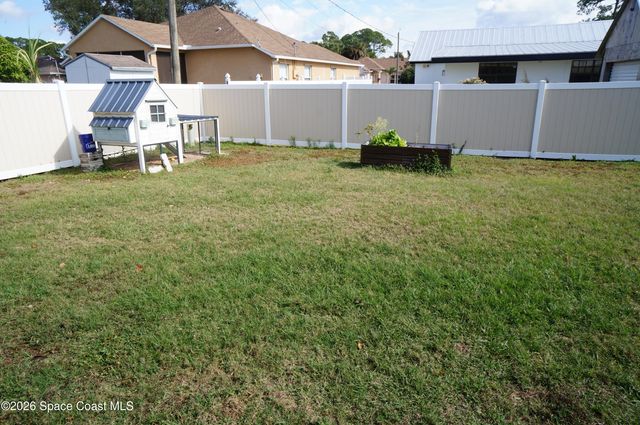 153 Oakcrest Avenue NE, Palm Bay, FL 32907